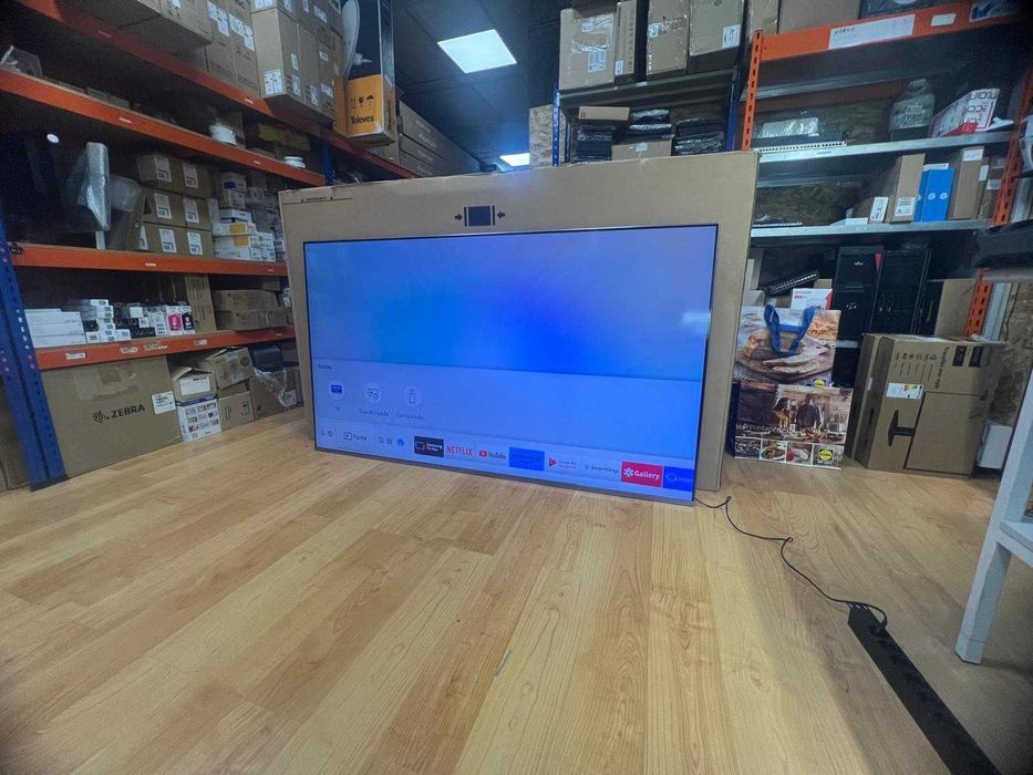Samsung QE82Q6FNAT Q6F Series - 82" LED-backlit LCD TV - QLED - 4K