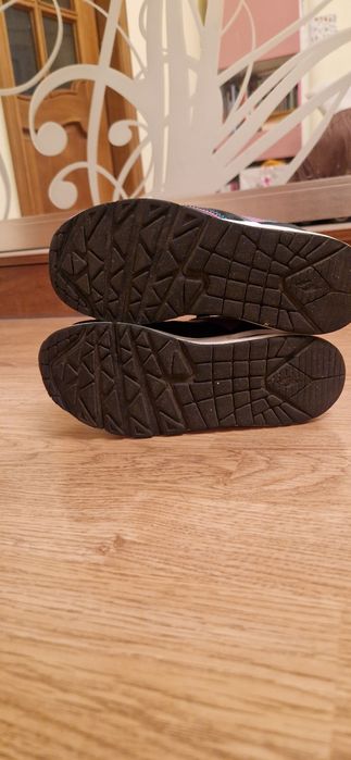 Кросівки sketchers 30 р.