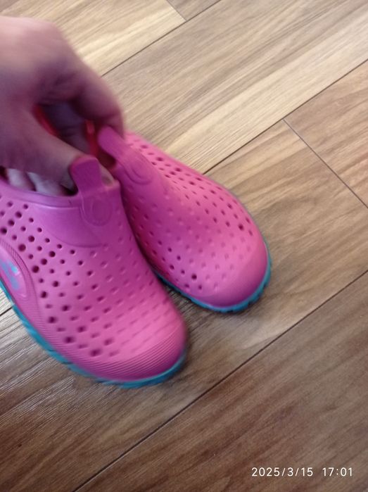 Buty do wody dla dziewczynki