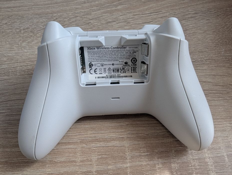Джойстик (геймпад) к Xbox One, Series S/X (A1914)