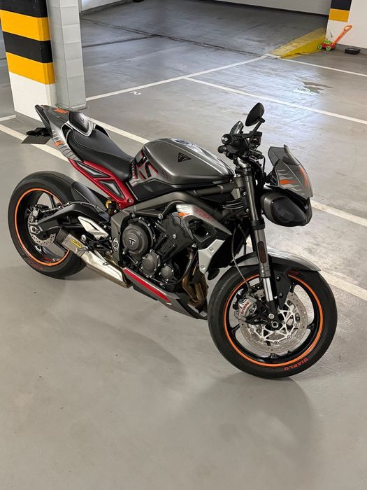 Triumph Street Triple Triumph Street Triple RS 765 Arrow