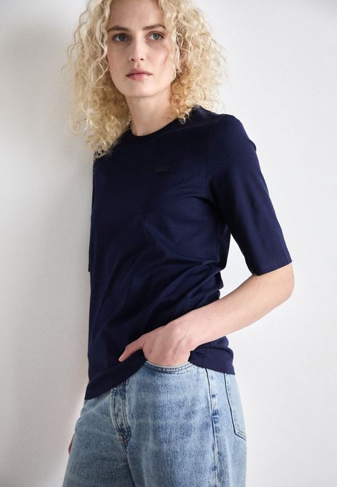 T-shirt basic z bawełny Lacoste 38