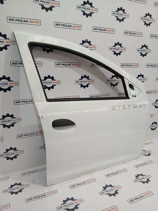 PORTA FRENTE DIREITA BRANCA DACIA SANDERO STEPWAY 0.9TCE ANO: 2013
