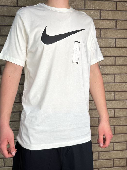Фуиболка Nike Big swoosh