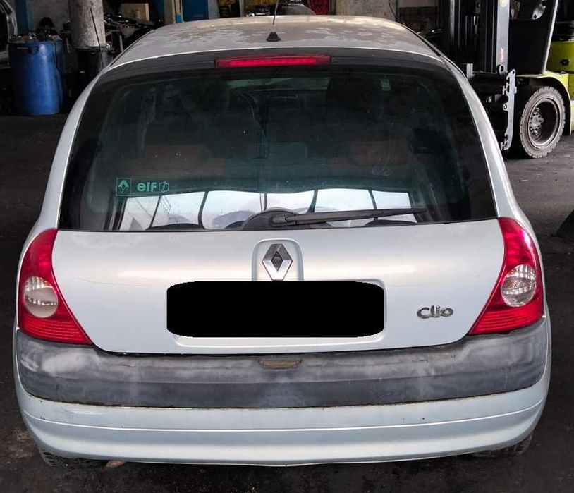 Renault Clio para peças