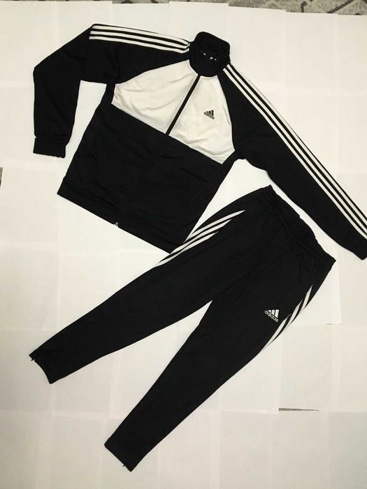 Спортивний костюм ADIDAS на хлопчика 155-165см. Бездоганний стан