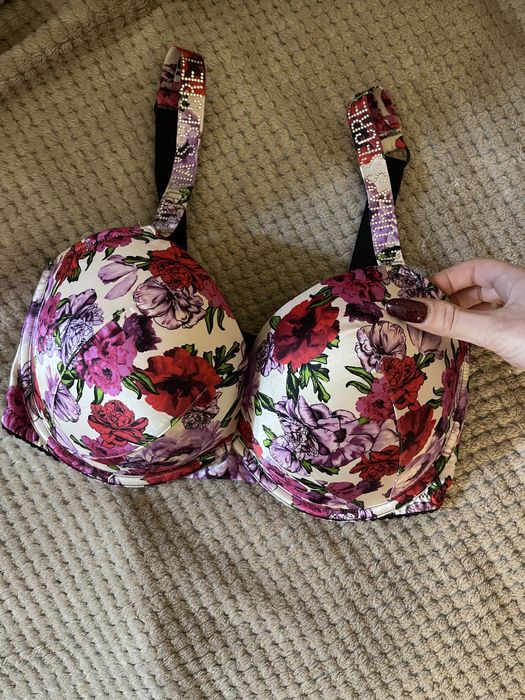 Бюстгальтер Victoria’s Secret большая чашка