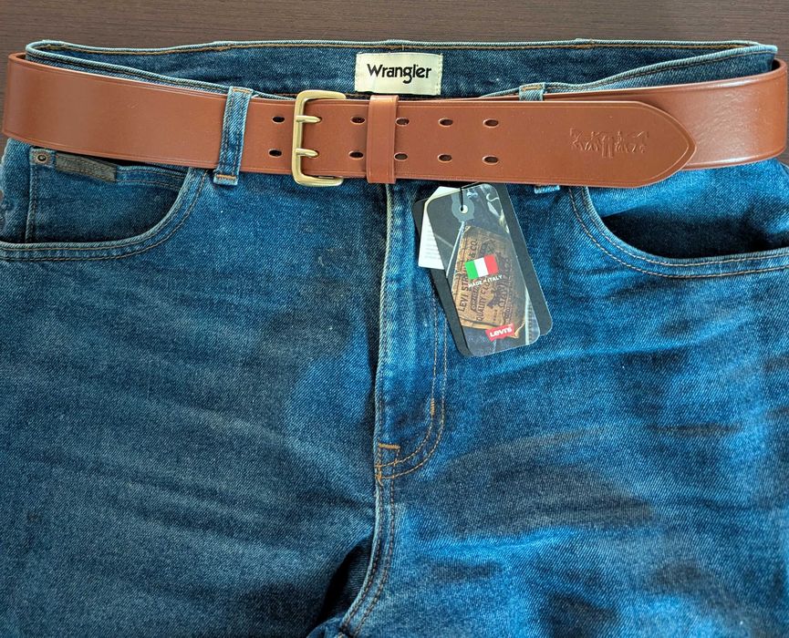 Nowy pasek skórzany levi's