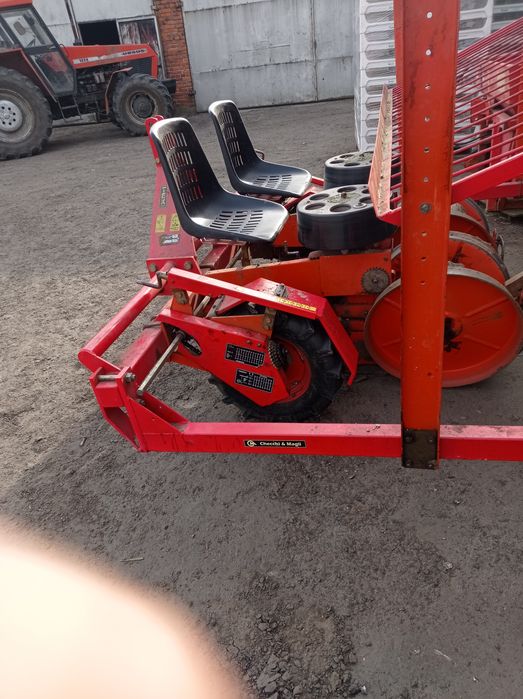 Sadzarka karuzelowa checchi magli tex