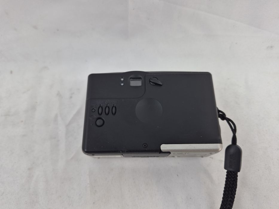 Плёночный фотоаппарат Canon IXUS M-1