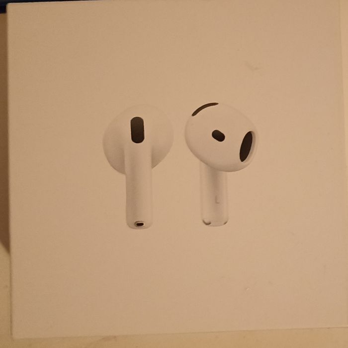 Auriculares airpods 4 Apple