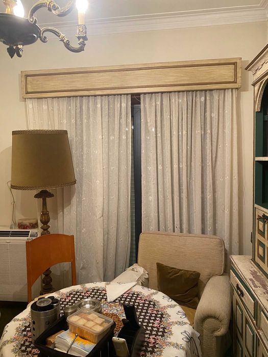 Aparador/Biblioteca Clássico em Madeira + Sanefa – Para Restauro