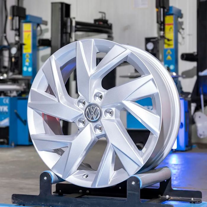 NOWA Oryginalna Felga Volkswagen 18" 7.0" ET43 5NN.601.025P Tiguan