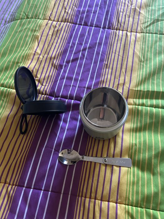 Caixa com colher427871073239060484