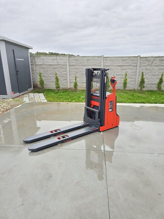 Wózek paletowy masztowy elektryczny Linde D08 długie widly 2018r