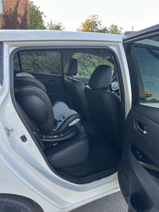 Nissan Leaf 2014