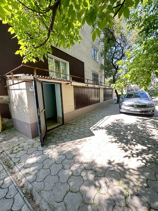 Вбудоване приміщення комерційного призначення