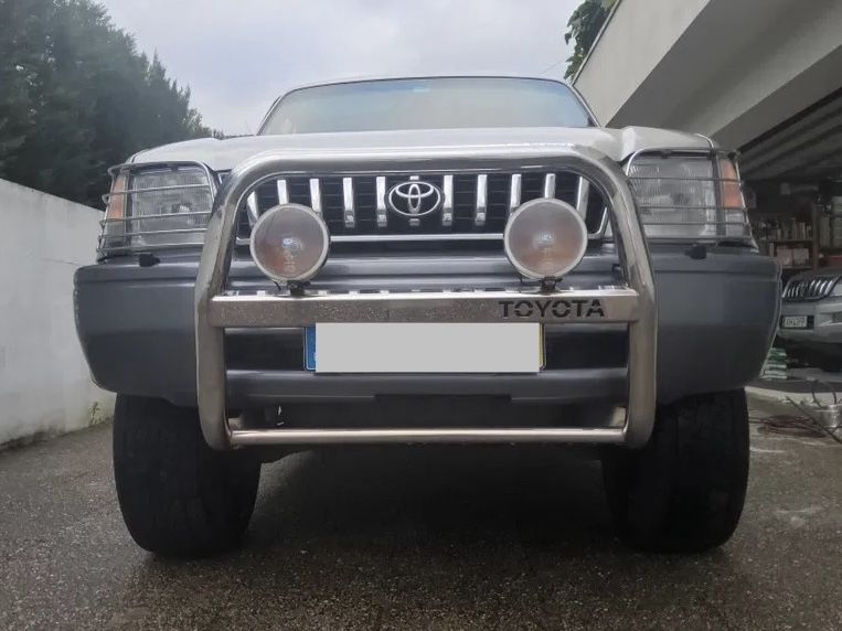 Proteção Frontal "Mata-Vacas" Toyota Land Cruiser / Hilux