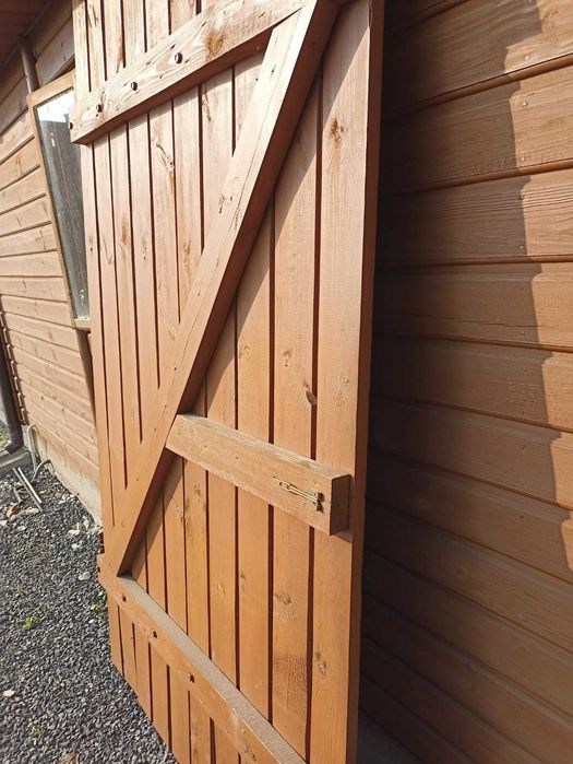 Brama garażowa malowana