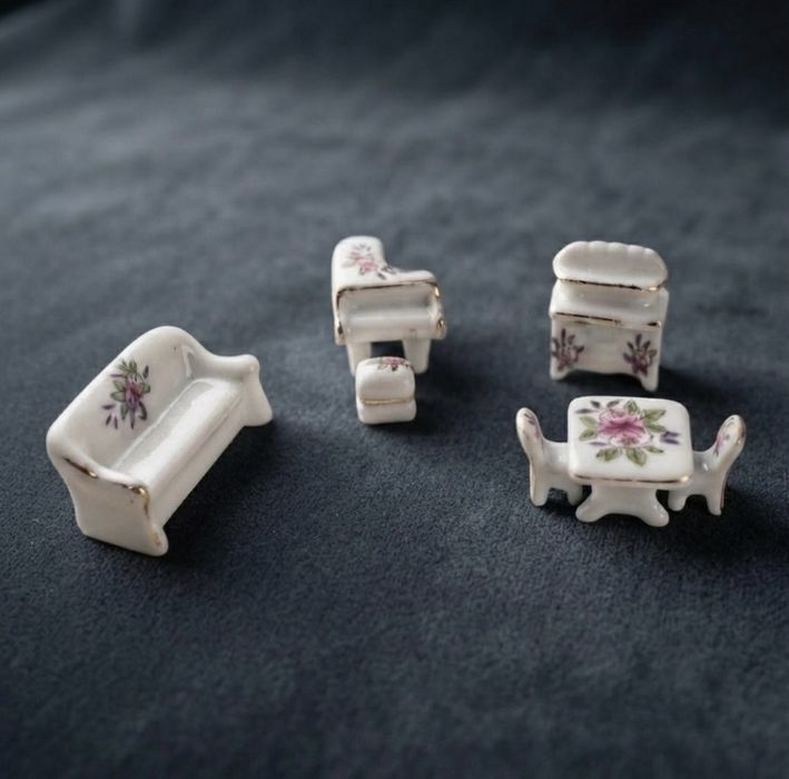 Miniaturas em porcelana pintadas a mão, vintage