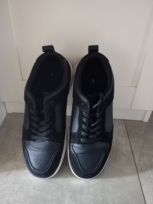 Czarne buty sportowe 44 męskie