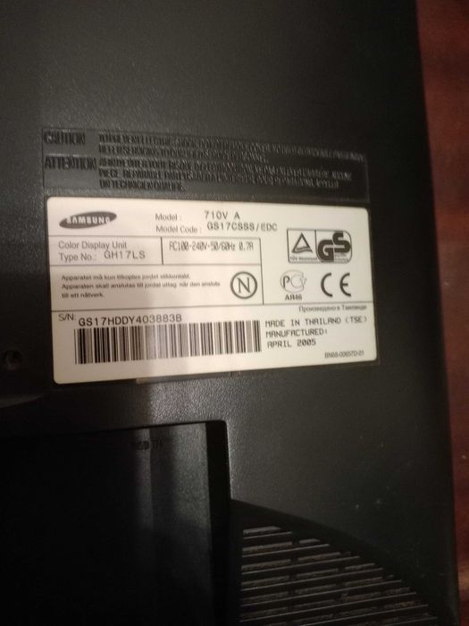 Monitor SAMSUNG modelo 710v-a