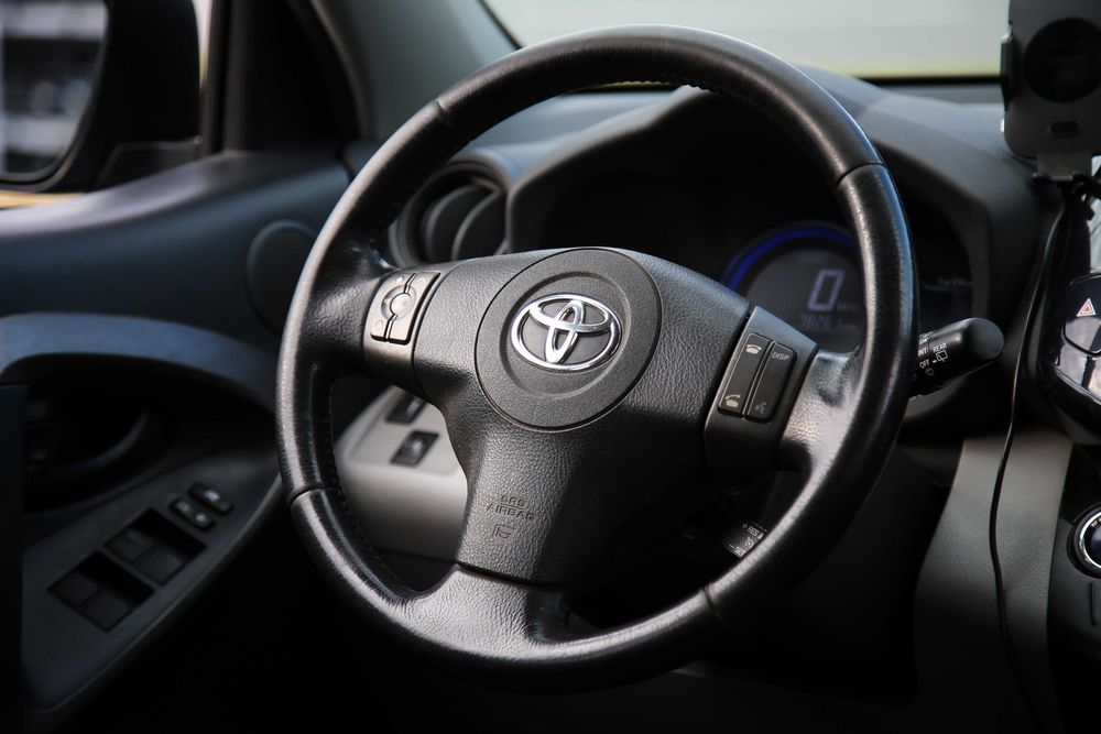Продам Toyota RAV 4 EV