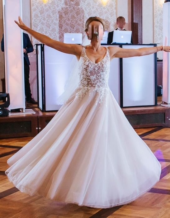 Suknia ślubna off white/pudrowy róż tiul hiszpański + 2 welony + etola