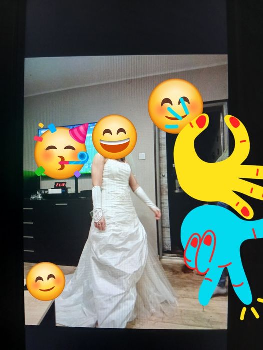 Suknia.  Ślubna.   S