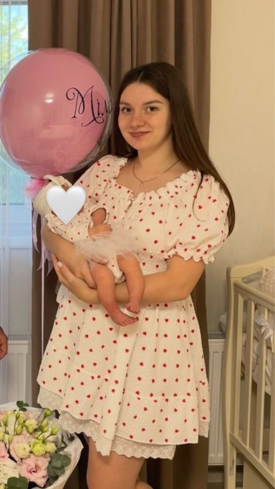 Біла сукня  в сердечках