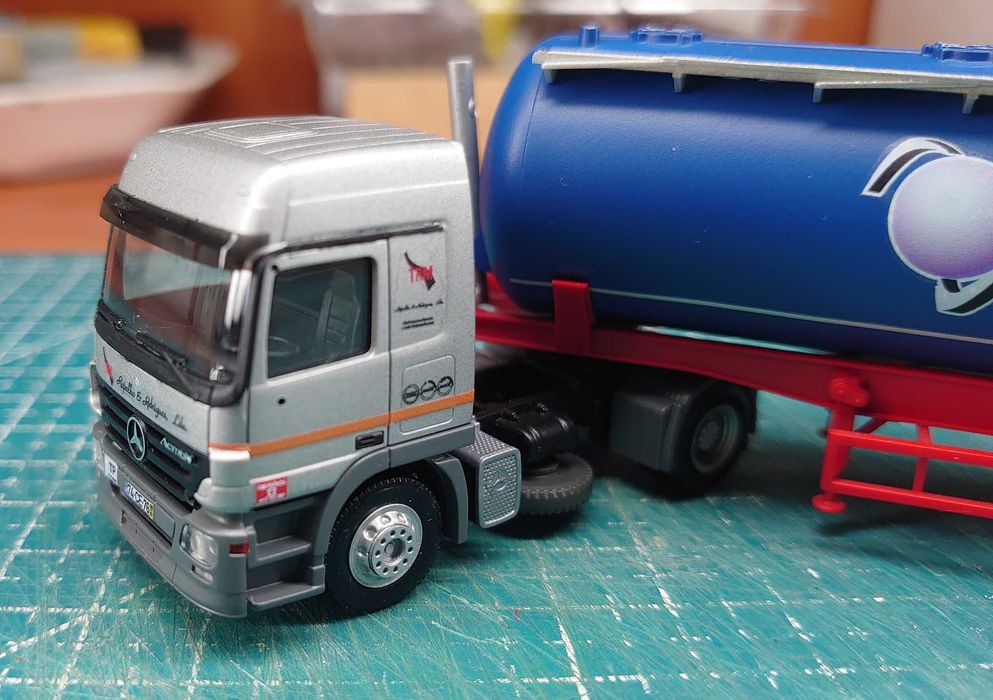 Camião Mercedes Actros 1/87 Repolho & Rodrigues
