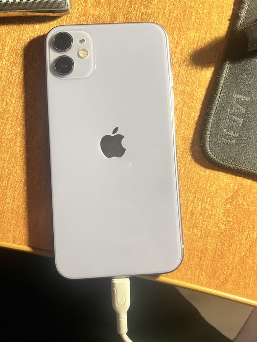 sprzedam iPhone 11