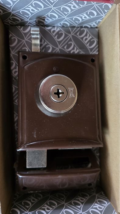 Fechaduras marca CRC