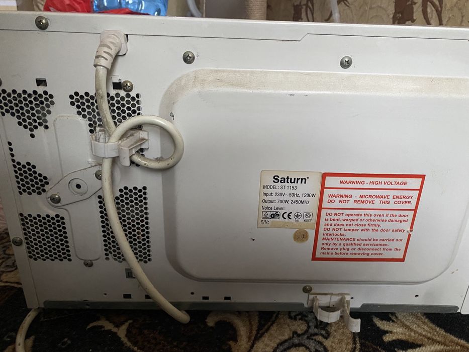Продам микроволновку Saturn