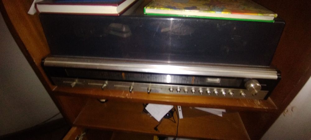 Gira-discos mais discos dos anos 80