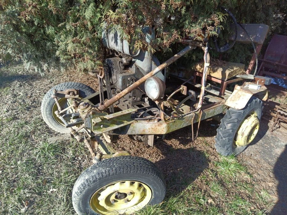 Esiok 301d, traktorek ogrodniczy