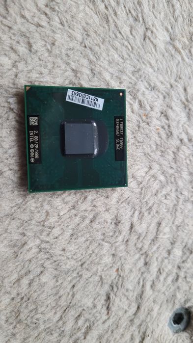 Core2Duo T5800, 2x1GB DDR2 667 MHz, karta wifi, modem i nagrywarka dvd