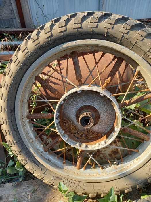 Колеса в зборі на мото