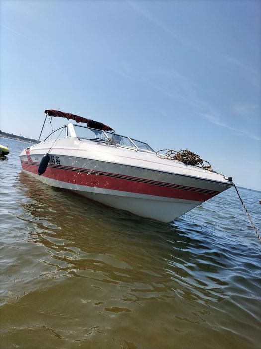 Zarezerwowana łódź Larson boot cabina mercruizer