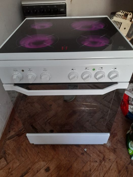 Fogão eléctrico com forno com várias funções