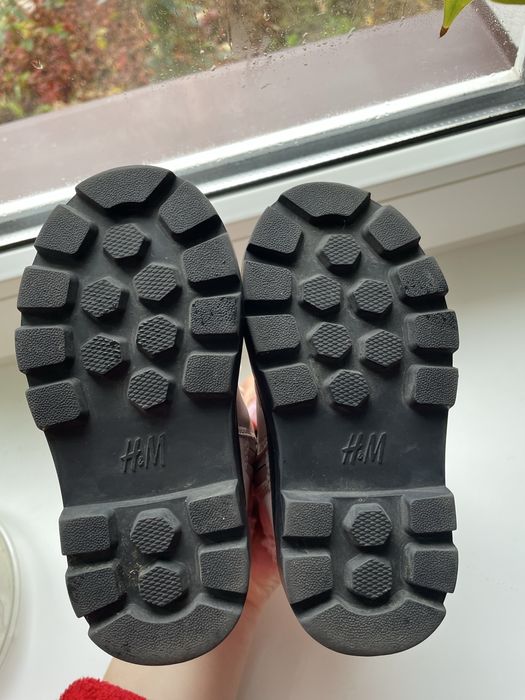 Ботінки H&M.