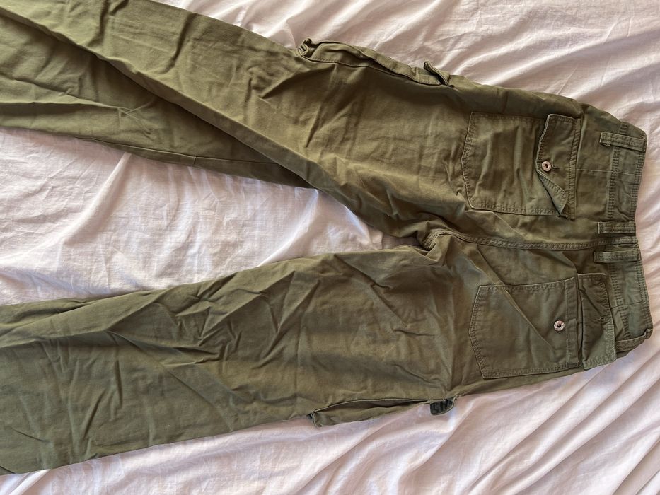 Штани хакі Bershka Medium rise cargo straight XS
