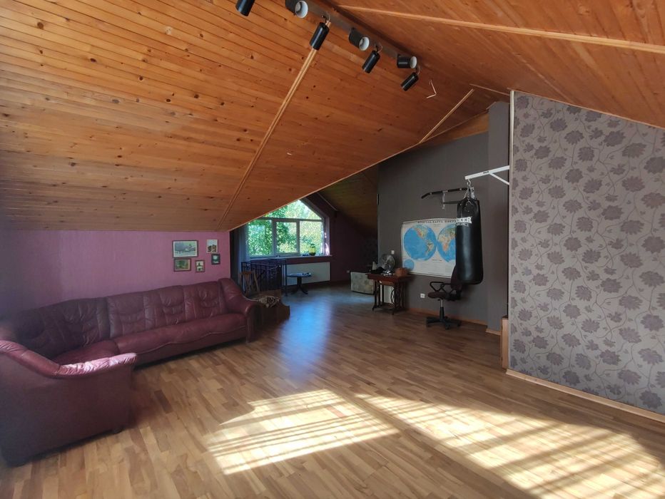 Особняк вул.Міжгірна (р-н Кривчицька Дорога, Личаківська), бл.центр