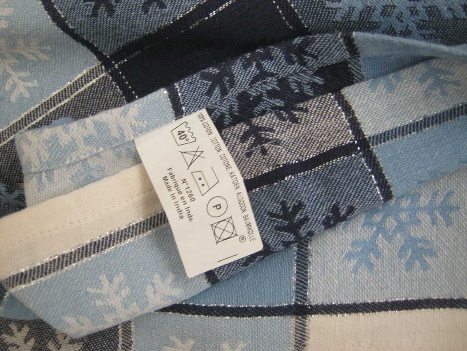 Szafir tkane śnieżynki obrus 100 % bawełna 148 / 232 cm