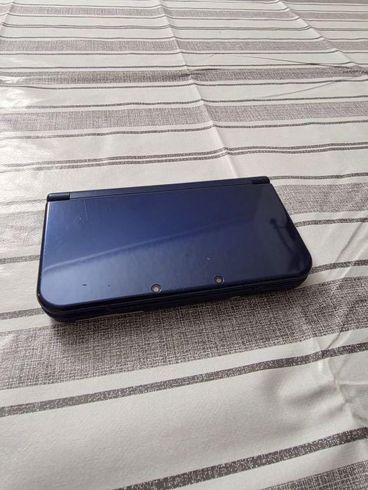 New nintendo 3ds xl  desbloqueada