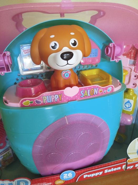 Puppy Salon. Pies z akcesoriami i domkiem.