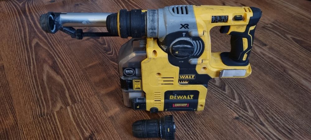 Młotowiertarka DeWalt DCH274 z odkurzaczem