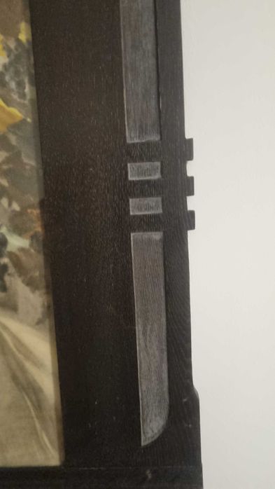 Rama secesyjna dwie kobiety przed secesyjną fontanną Chromolitografia