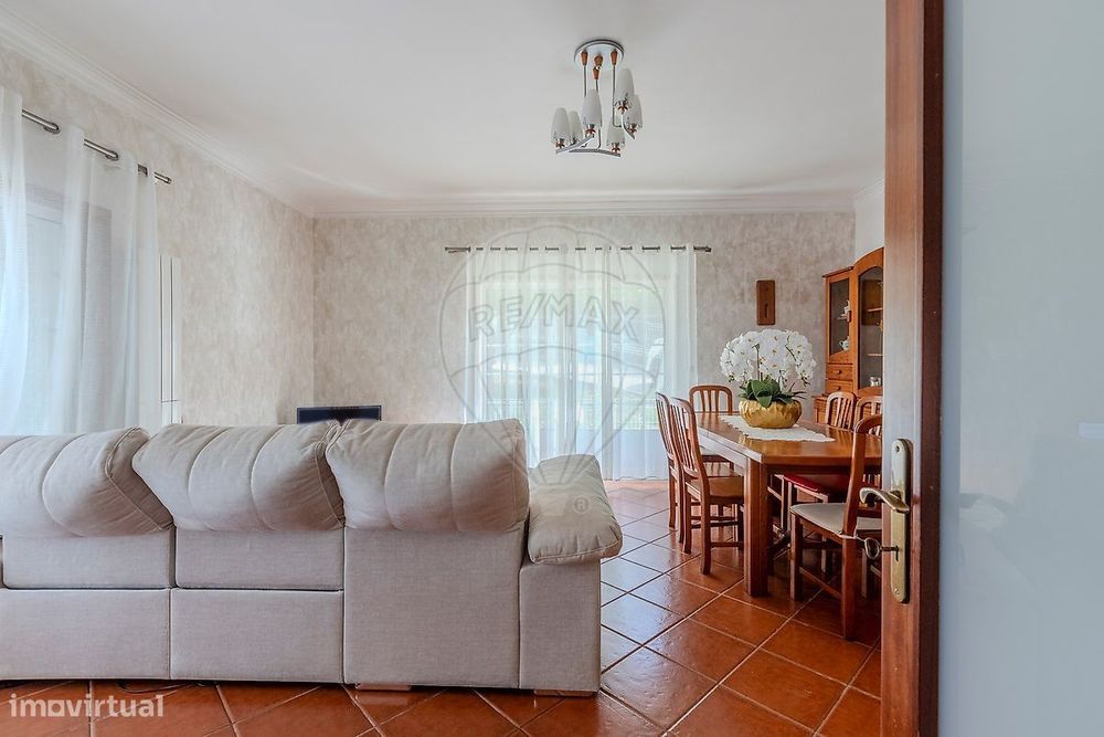 Moradia T4 para venda