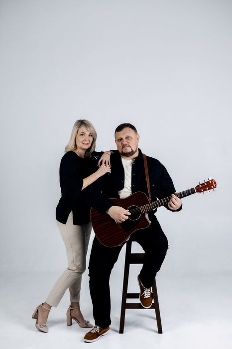 Тамада ведуча + діджей. Жива музика. Свято під ключ.